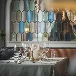 Alpenhotel Stefanie فندق 4*