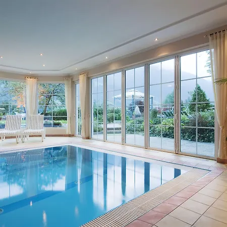 מלון Alpenhotel Stefanie 4*