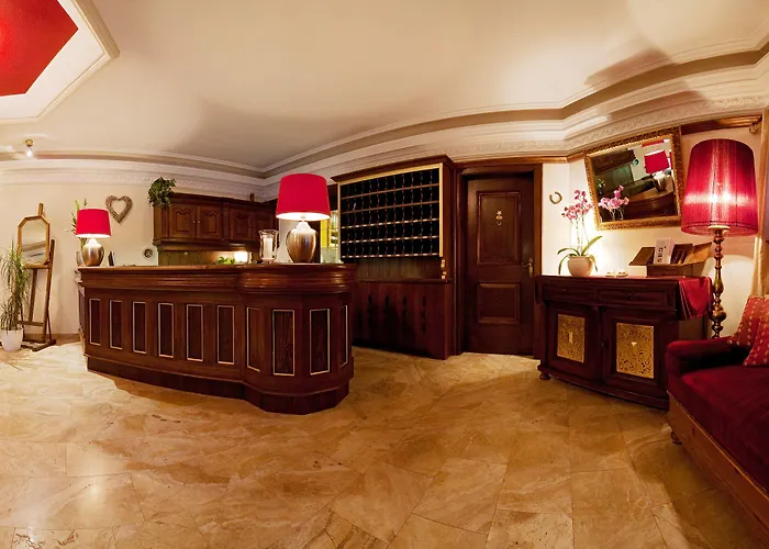 Hotel Alpenhotel Stefanie 4*