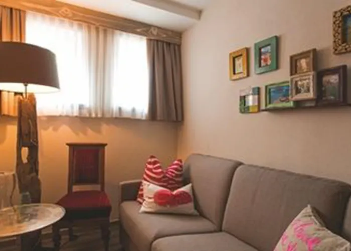 מלון Alpenhotel Stefanie