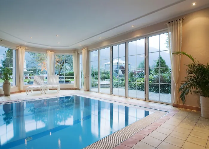 Hotel Alpenhotel Stefanie 4*