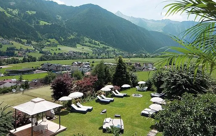 Alpenhotel Stefanie מלון היפאך