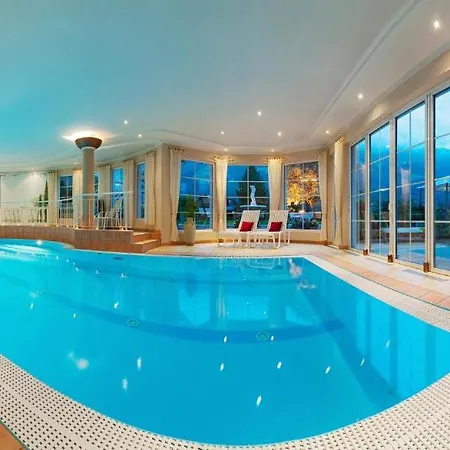 Hotel Alpenhotel Stefanie 4*