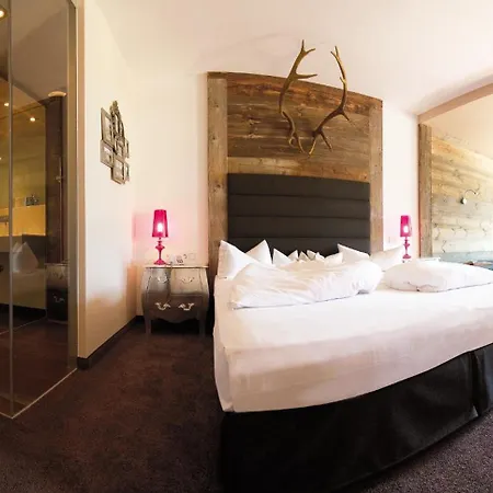 Alpenhotel Stefanie 4*