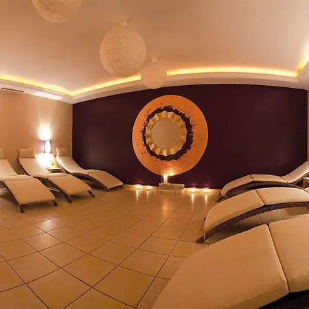 Alpenhotel Stefanie 4*