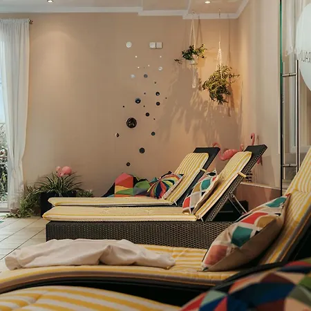 Alpenhotel Stefanie מלון היפאך