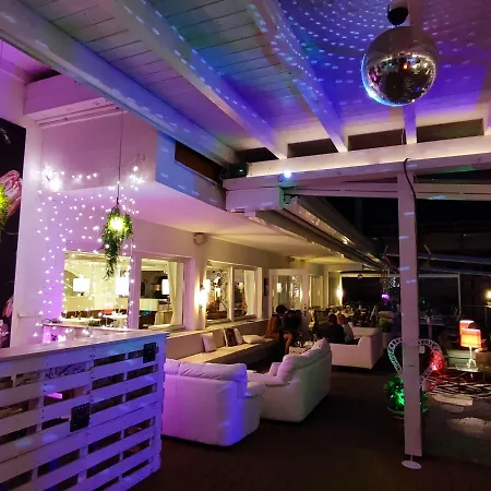 מלון Alpenhotel Stefanie